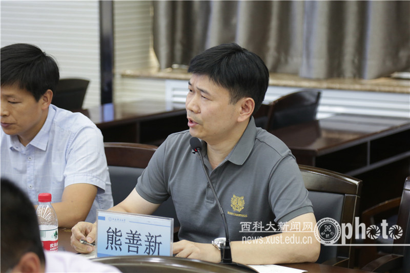 石嘴山市副市长蔡闯一行到我校交流座谈